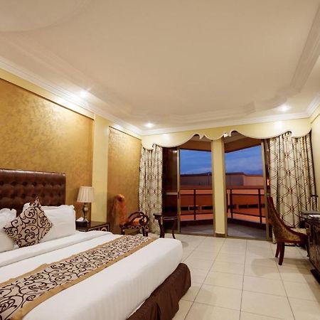 Beatrice Hotel Kinshasa Eksteriør bilde